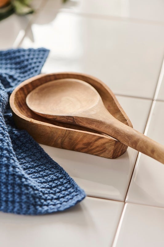 Oliivipuinen kauhanlepuuttaja