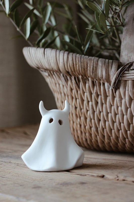 Kummitus sarvilla 8,6x6,8x9cm