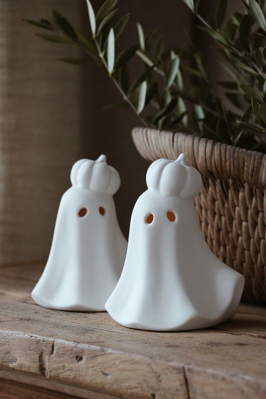 Kummitus kurpitsalla 11,7x9,8x13,9cm