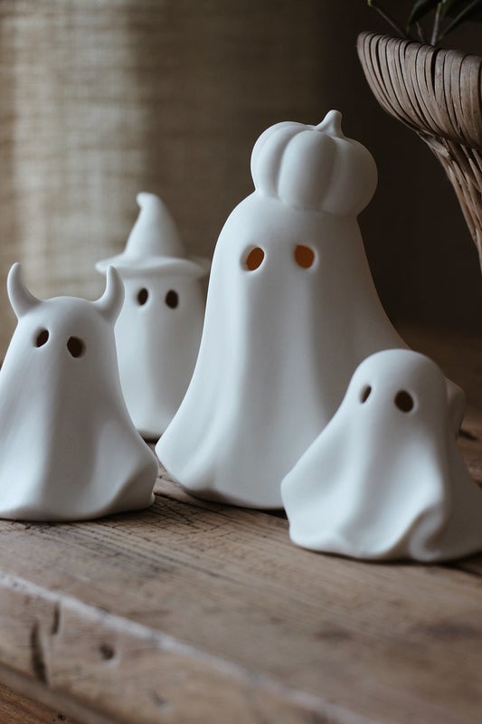 Keraamiset kummituskoristeet