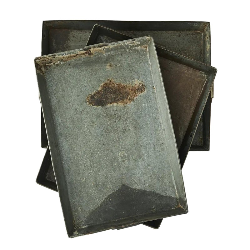 Kierr&auml;tetty metallitarjotin